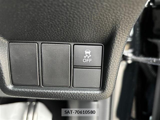 Honda CIVIC 2025-01 1411717-16