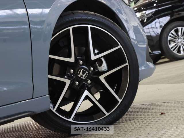 Honda CIVIC 2021-09 1658663-17