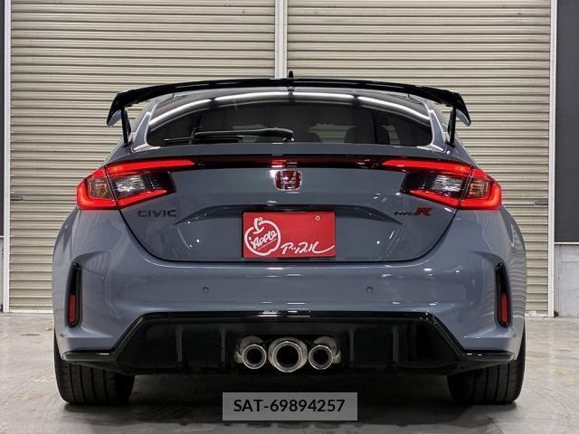 Honda CIVIC 2023-11 2400008-11