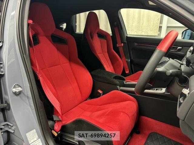 Honda CIVIC 2023-11 2400008-12