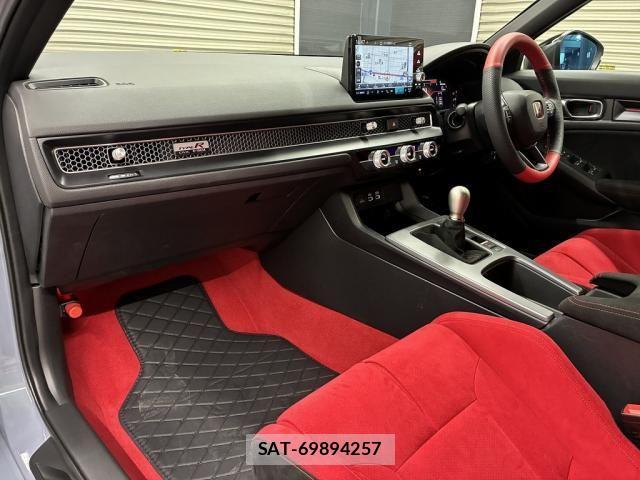 Honda CIVIC 2023-11 2400008-17