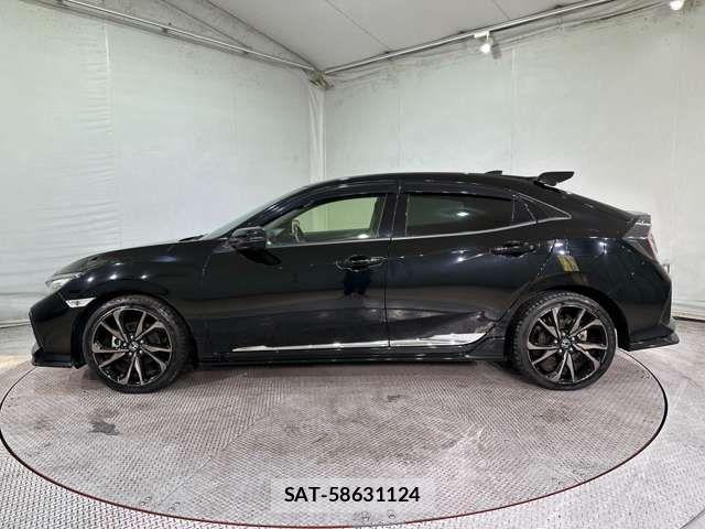 Honda CIVIC 2018-11 3064425-7