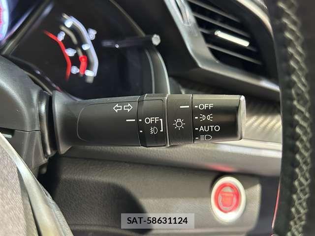 Honda CIVIC 2018-11 3064425-11