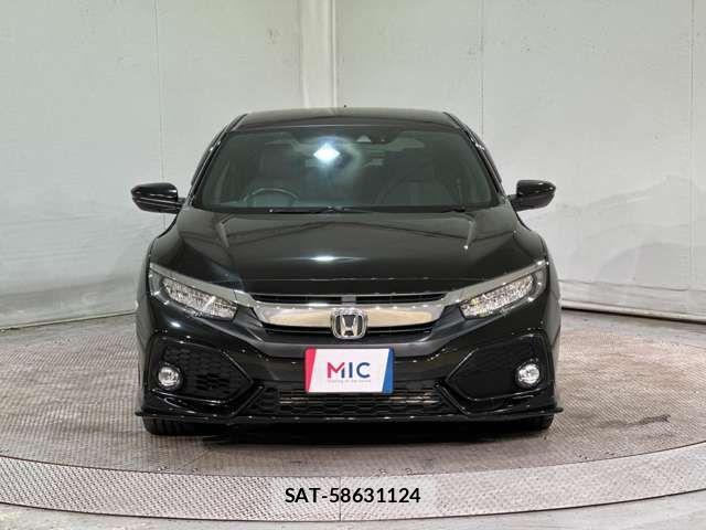 Honda CIVIC 2018-11 3064425-2