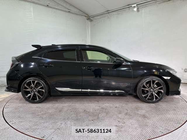 Honda CIVIC 2018-11 3064425-3