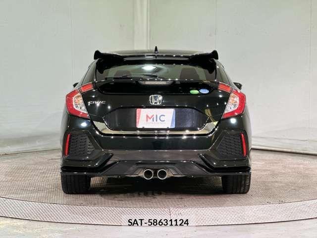 Honda CIVIC 2018-11 3064425-5