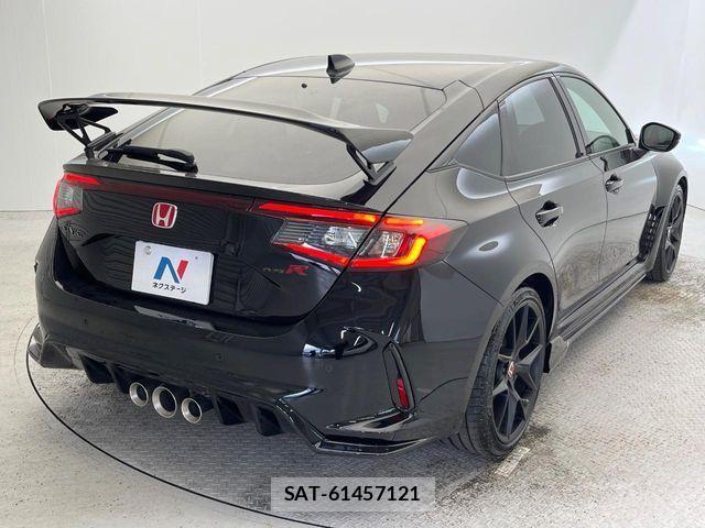 Honda CIVIC 2025-06 3356125-17