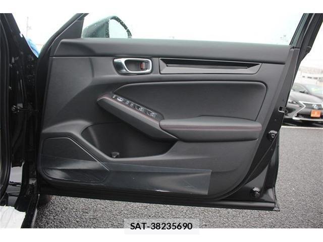 Honda CIVIC 2024-09 4138738-21