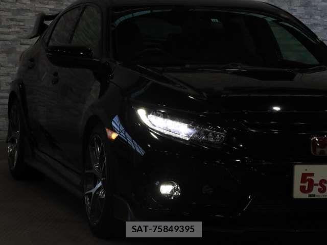 Honda CIVIC 2019-12 4751958-14