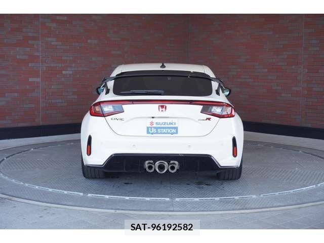 Honda CIVIC 2023-10 5862196-2