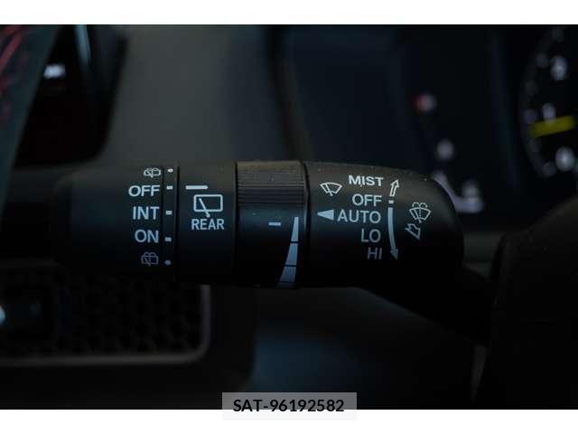 Honda CIVIC 2023-10 5862196-29