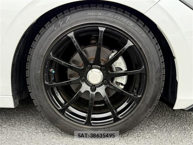 Honda CIVIC 2023-11 6212579-12