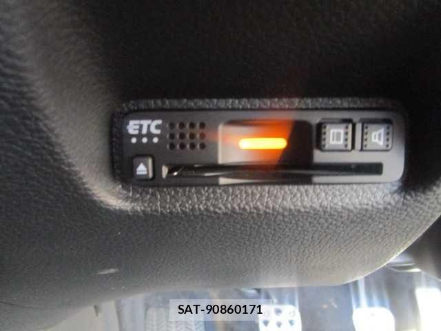 Honda CIVIC 2018-08 6242806-28