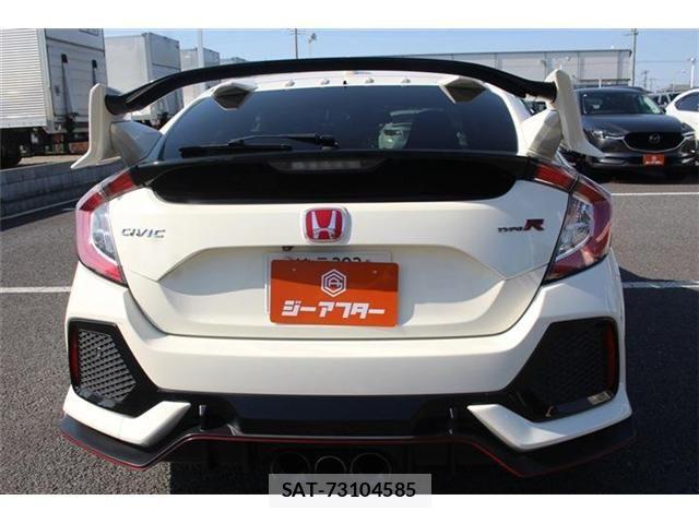 Honda CIVIC 2017-09 6263458-11