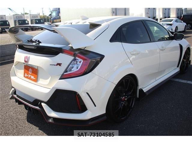 Honda CIVIC 2017-09 6263458-12