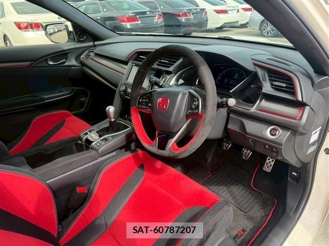 Honda CIVIC 2020-12 6275986-13
