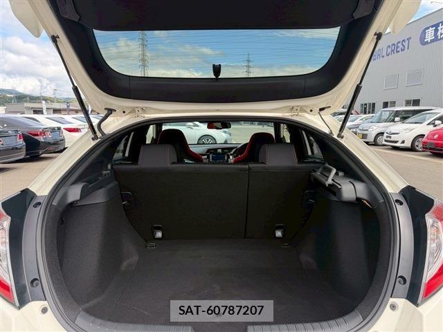 Honda CIVIC 2020-12 6275986-17
