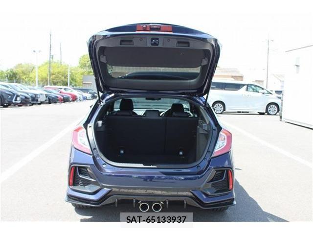 Honda CIVIC 2020-04 6496034-29
