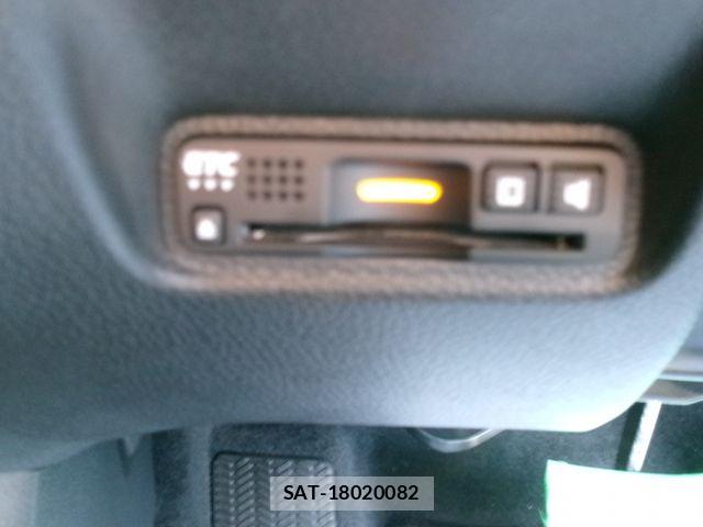 Honda CIVIC 2018-06 6496021-15