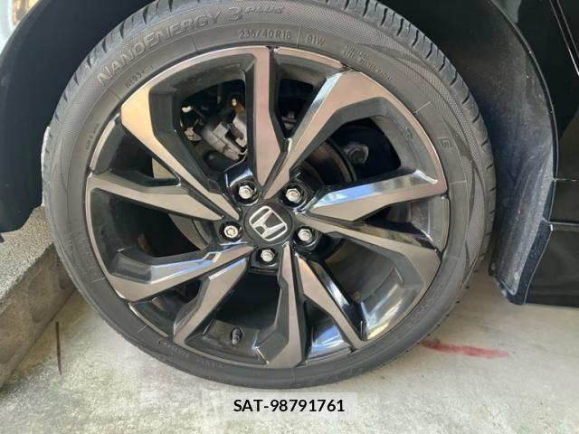 Honda CIVIC 2019-06 6544452-11