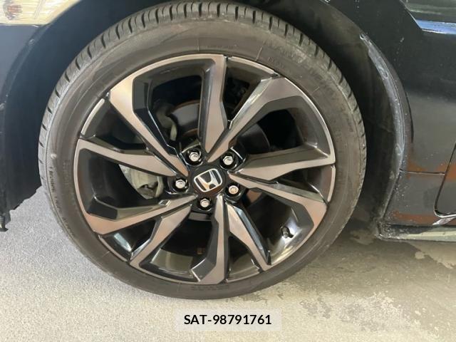 Honda CIVIC 2019-06 6544452-13