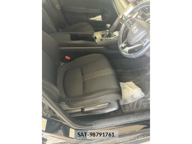 Honda CIVIC 2019-06 6544452-17