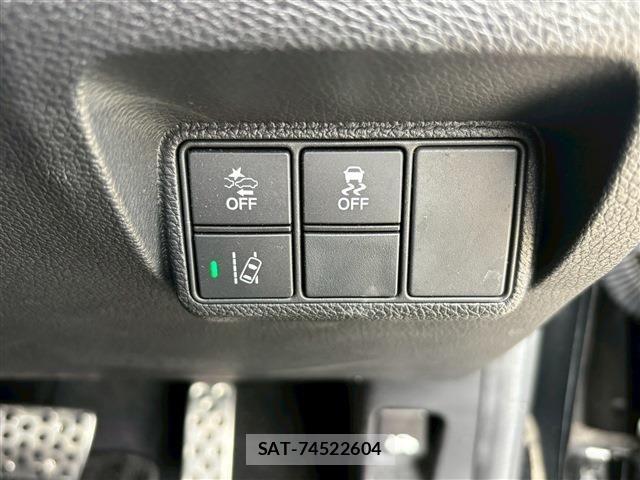 Honda CIVIC 2019-07 6611067-17