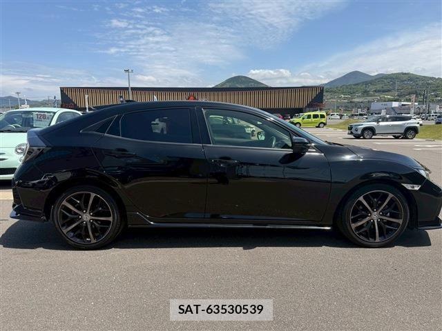 Honda CIVIC 2021-04 6670844-9