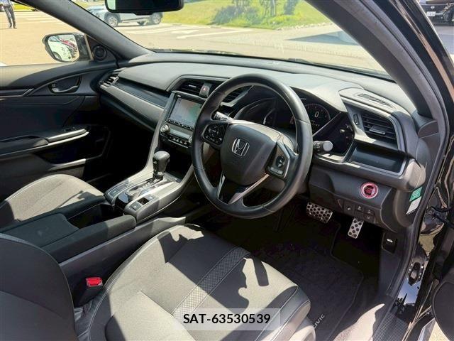 Honda CIVIC 2021-04 6670844-12