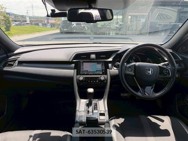 Honda CIVIC 2021-04 6670844-13