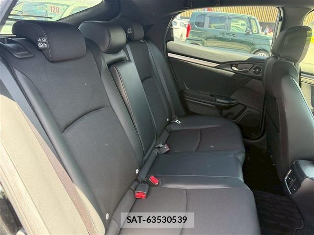 Honda CIVIC 2021-04 6670844-15