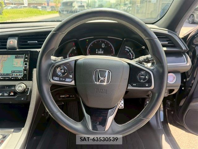 Honda CIVIC 2021-04 6670844-18