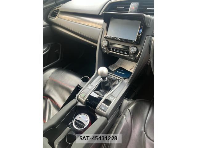 Honda CIVIC 2018-09 6670845-15