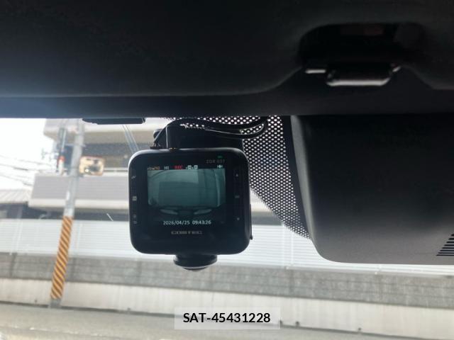 Honda CIVIC 2018-09 6670845-22