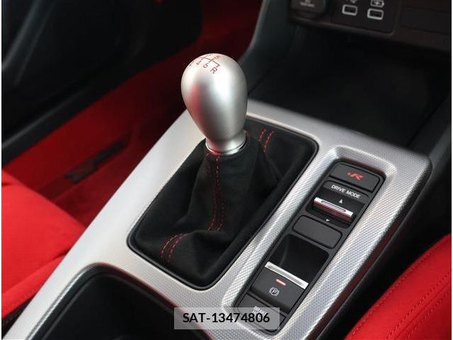 Honda CIVIC 2025-05 6670843-9