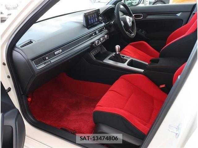 Honda CIVIC 2025-05 6670843-14