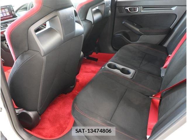 Honda CIVIC 2025-05 6670843-15