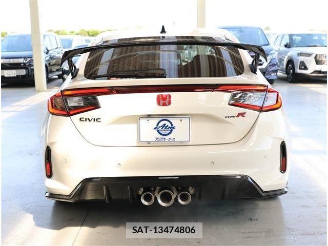 Honda CIVIC 2025-05 6670843-21