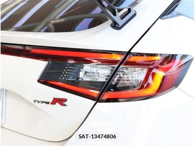 Honda CIVIC 2025-05 6670843-25