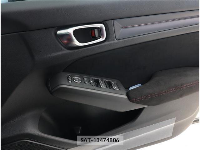 Honda CIVIC 2025-05 6670843-5