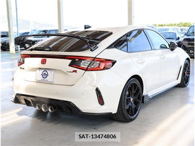Honda CIVIC 2025-05 6670843-6