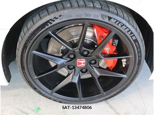 Honda CIVIC 2025-05 6670843-8