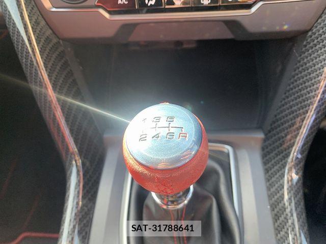 Honda CIVIC 2018-10 6675372-9