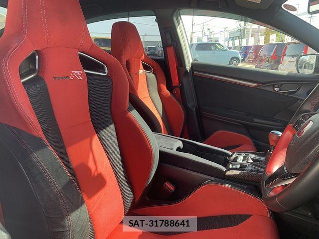 Honda CIVIC 2018-10 6675372-17