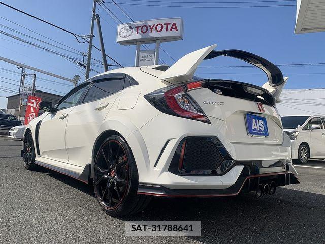 Honda CIVIC 2018-10 6675372-1