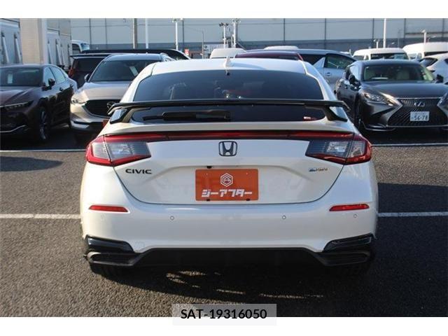 Honda CIVIC 2023-09 6675374-9