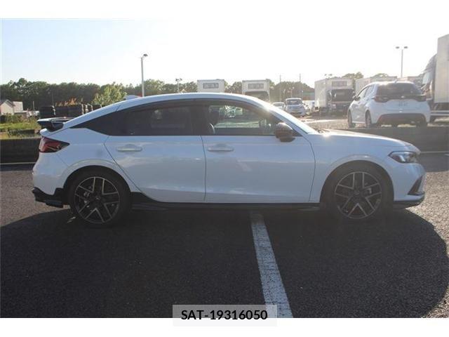 Honda CIVIC 2023-09 6675374-10