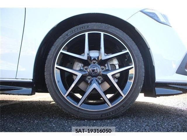 Honda CIVIC 2023-09 6675374-11