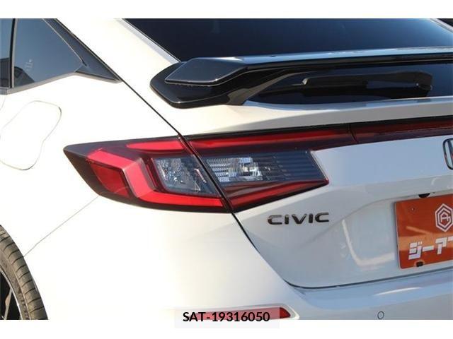 Honda CIVIC 2023-09 6675374-14