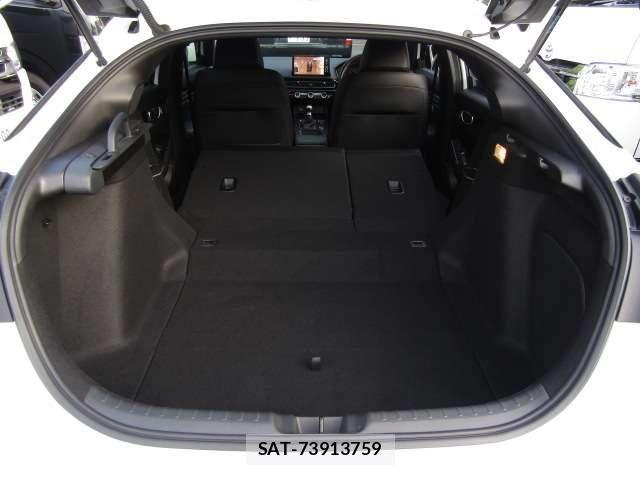 Honda CIVIC 2022-08 6675376-12